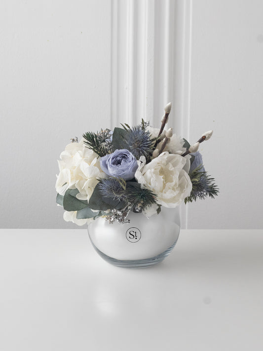 Lady Winter - Preserved Flower Arrangement