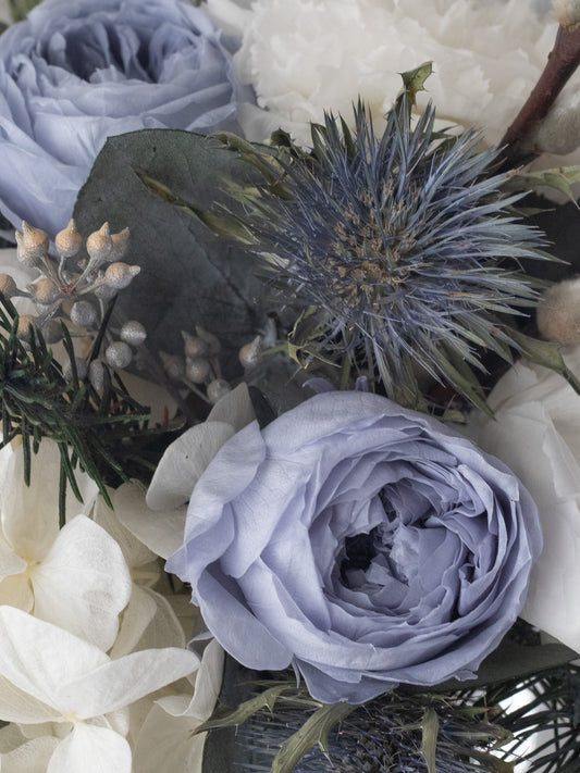 Lady Winter - Preserved Flower Arrangement