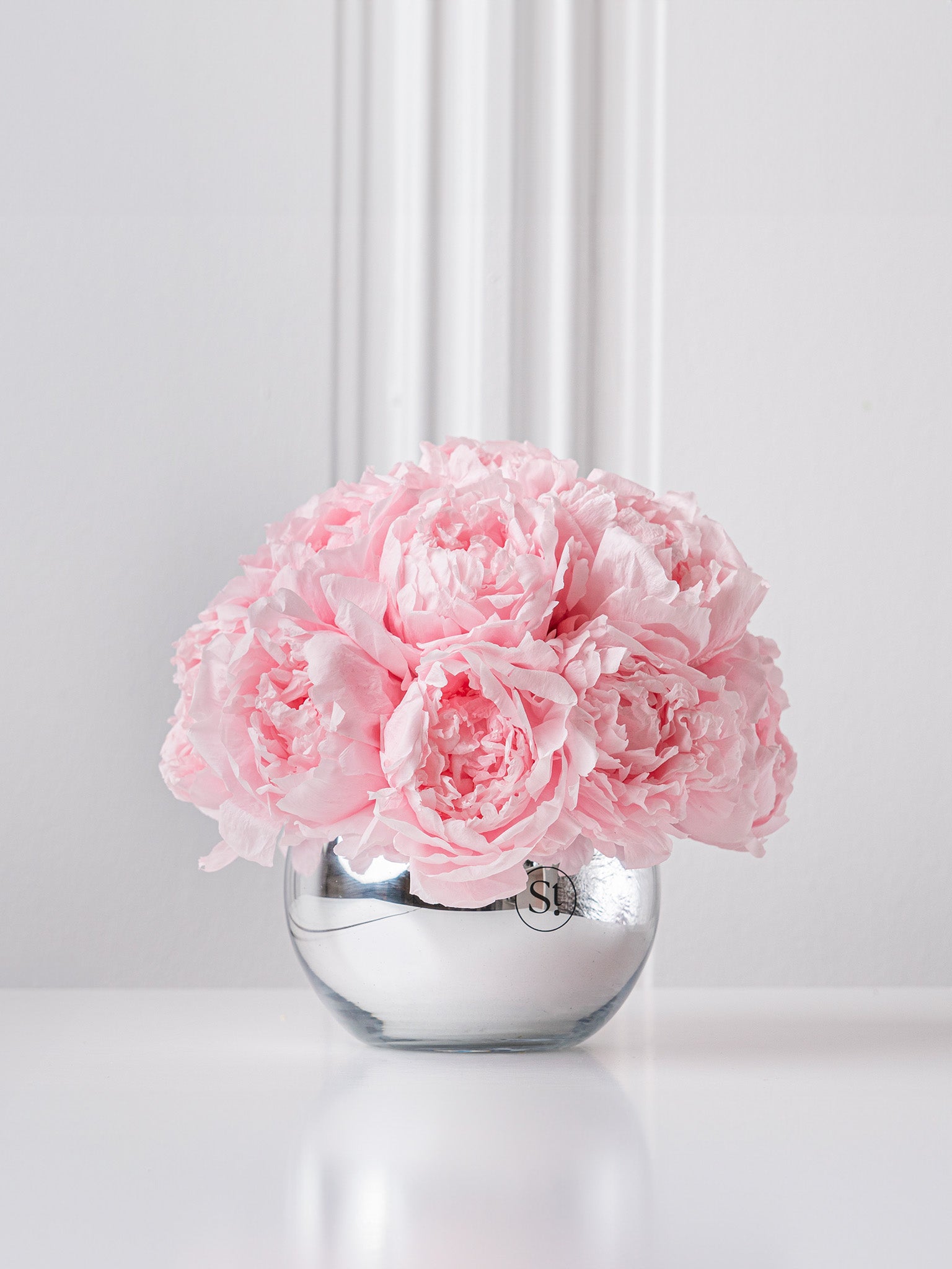 Sydney - Preserved Peony Arrangement – STILLA